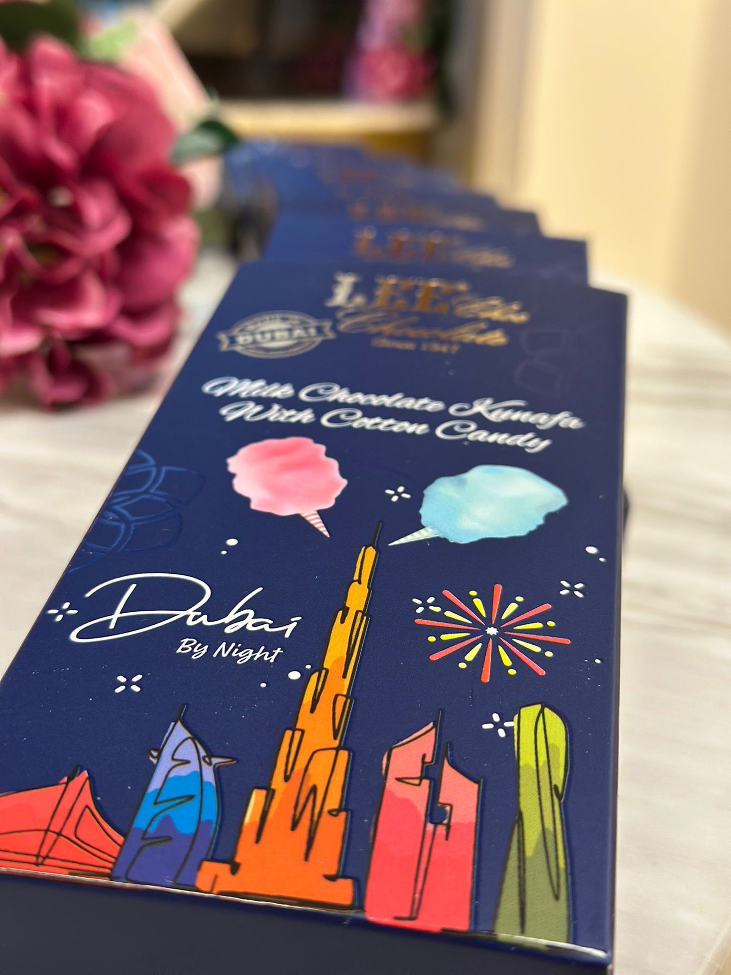 Dubai Schokolade mit Zuckerwatte