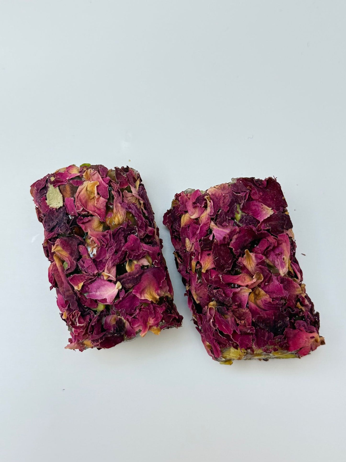 Lokum Extra mit Rosenblütenblätter
