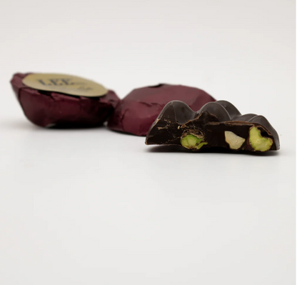 Dunkle Schokolade mit Pistazien