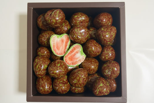 Gefriergetrocknete Erdbeeren in Schokolade mit Wassermelonenaroma