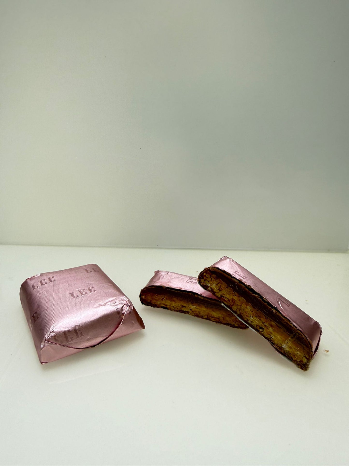 LEE Milchschokolade mit karamellisiertem Sesam